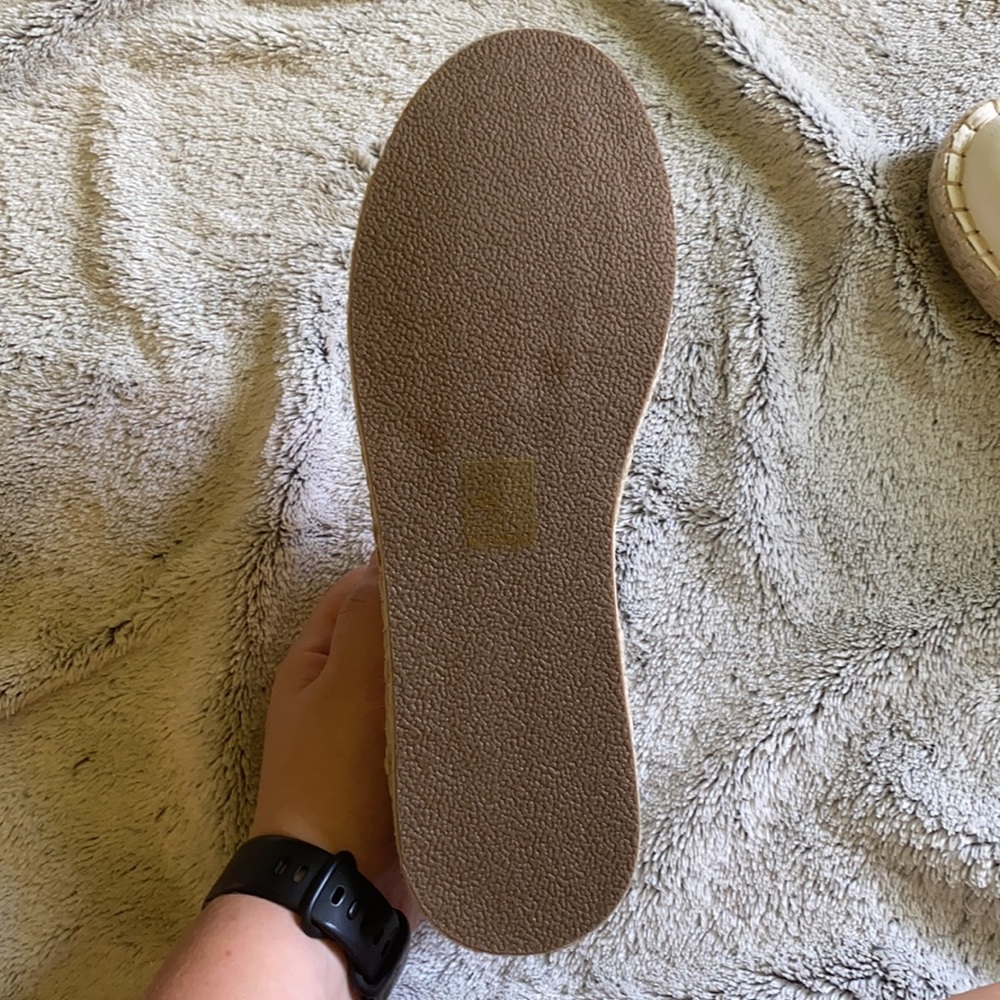 Size 10 Shoes - image 4